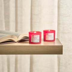 LA CASA AROMAS Aromātiskā svece 90g Love LA CASA AROMAS Aromātiskā svece 90g Love